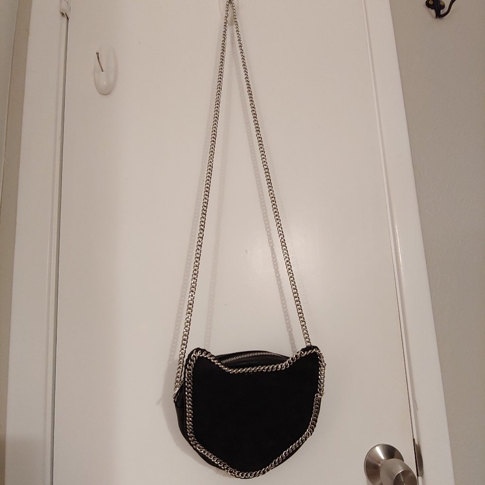 Chain Cat Shoulder Bag